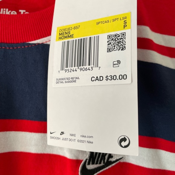 NWT Nike Tee - Picture 4 of 5